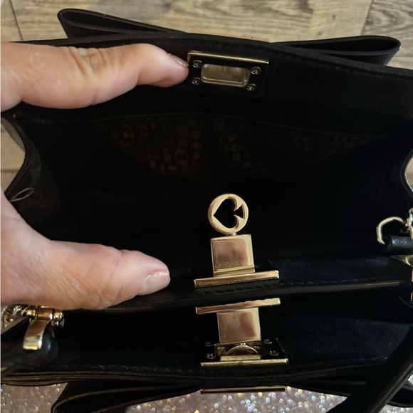 Kate Spade Mayfair Mini Tullie Bow Leather Crossbody Beige w/ Black Trim - Picture 9 of 11